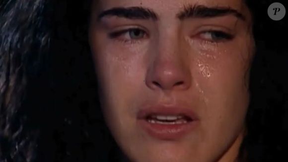 Giuliana (Ana Paula Arósio) pensa em fugir com Aninha e Matteo