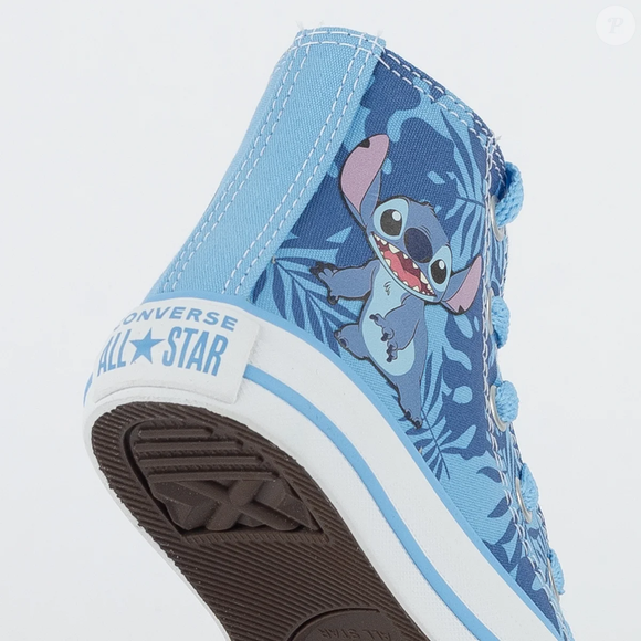 Segundo a descrição da Converse, o Chuck Taylor All Star Stitch foi desenvolvido para fãs da Disney e para quem busca um visual mais único e extrovertido para as produções do dia a dia
