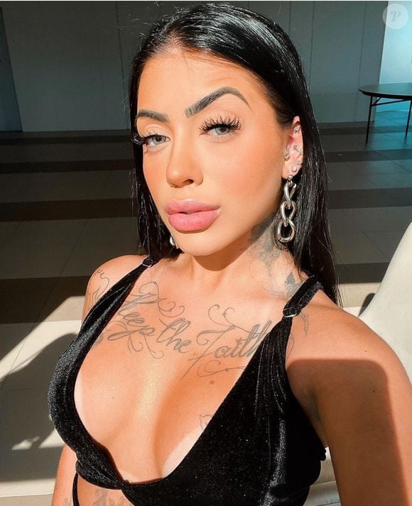 Procedimentos estéticos deram um novo rosto para MC Mirella