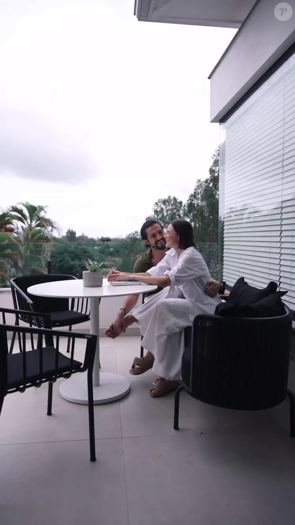 Romulo Estrela, a esposa Nilma Quariguasi, e o filho moram em uma verdadeira mansão na Barra da Tijuca