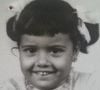 Essa menininha fofa, sorridente e de maria chiquinha vai marcar presença em um dos maiores espetáculos da Terra. Reconhece?