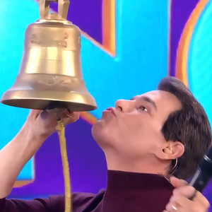 Salário de Celso Portiolli no SBT e suposta proposta da Globo chamam atenção em meio à disputa pela audiência aos domingos