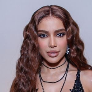 Anitta confirmou o lançamento de 'EQUILIBRIVM II' poucos dias antes da estreia da turnê, que contará com patrocínio da Natura Ekos
