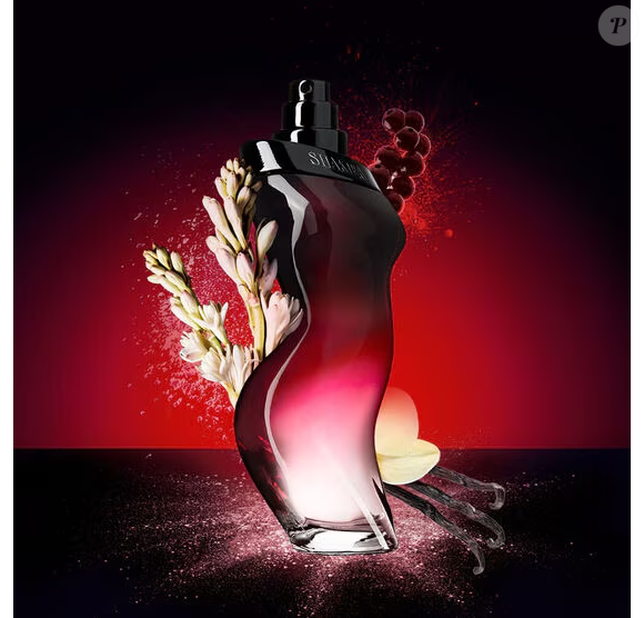 Dance Red Midnight (Shakira) - 50ml | R$133,00 - Sensual e envolvente, o perfume, da cantora Shakira, aposta em uma proposta floral com toque noturno e misterioso