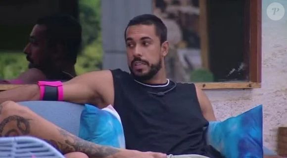 Fala de Maike e Renata gera polêmica ao associar Camilla à cozinha