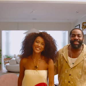 Taís Araújo e Lázaro Ramos abriram as portas do seu apartamento construído em 1950 no Rio de Janeiro