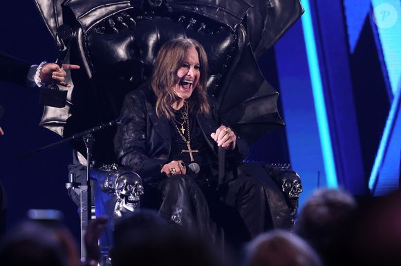 Ozzy Osbourne morreu 17 dias depois de um show de despedida com o Black Sabbath em um estádio lotado com 40 mil fãs e mais 5 milhões que acompanharam pela internet