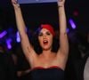 Aniversariante deste domingo (25), Katy Perry chega aos 42 anos com uma carreira que ultrapassou o universo da música pop e ganhou espaço em debates políticos. Publicamente apoiadora do Partido Democrata nos Estados Unidos, a artista participou de comícios de Kamala Harris em 2024 e também teve seu nome associado a episódios políticos no Brasil
