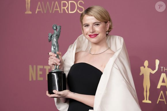 Forte candidata ao Oscar, a aparência de Jessie Buckley mudou tanto quanto sua carreira ao longo dos anos. Antes e depois é impressionante!
