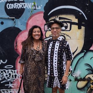 Regina Casé e Estêvão Ciavatta na festa de aniversário de Humberto Carrão