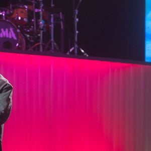 Sophie Charlotte e Xamã fizeram os fãs acreditarem em recaída após aparecerem juntinhos e trocando carinho durante show da novela “Três Graças”.