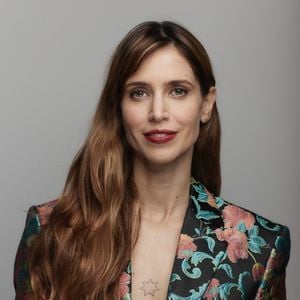 Mel Lisboa: quase ninguém lembra, mas para dar sequência ao seu primeiro projeto na pele da Rainha do Rock, a atriz precisou abandonar uma novela da Record TV