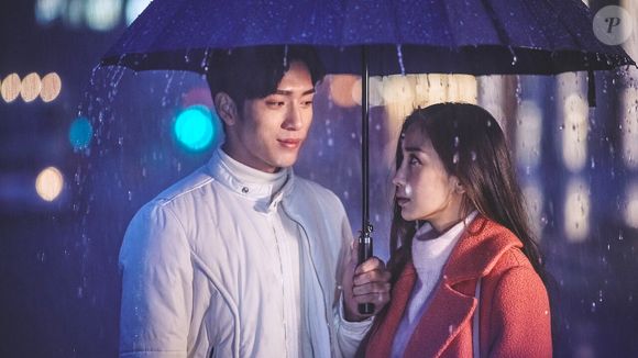 Trama de 'Love O2O' gira em torno de um romance fantasioso entre dois jovens apaixonados pelo mundo dos games