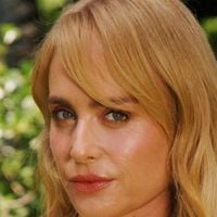 Seu cabelo também envelhece: três coisas super simples que você pode fazer no dia a dia para envelhecer com saúde e estilo
