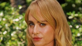 Seu cabelo também envelhece: três coisas super simples que você pode fazer no dia a dia para envelhecer com saúde e estilo