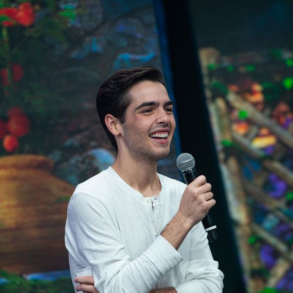 João Guilherme Silva trabalha como apresentador de TV, assim como seu pai