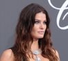 Com vestido inspirado em Elizabeth Taylor e joia raríssima da Chopard, Isabeli Fontana brilhou no amfAR Gala Cannes 2026 com o mesmo colar usado por Beyoncé