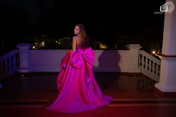 Maria Sophia Costa comemora os 15 anos em uma festa luxuosa nesta quarta-feira (06)