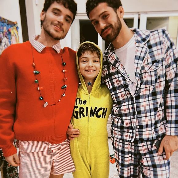 João Guilherme, o irmão Pietro e João Lucas durante Natal em Orlando