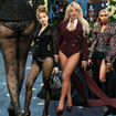 Perna pra jogo no Met Gala 2025: Sabrina Carpenter, Lisa do BLACKPINK e estrela de Wicked apostam em looks sem parte de baixo