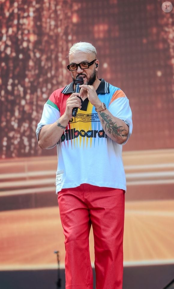 Ray Figliuzzi, namorada de Belo, lembrou que cantor lhe mandou mensagens por rede social: 'Achava que ia ser só um lance para ele e eu não queria isso'