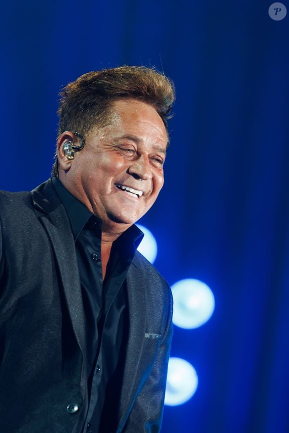 Leonardo comemorou 40 anos de carreira com show 'Uma História Sem Fim' em casa de espetáculos de SP