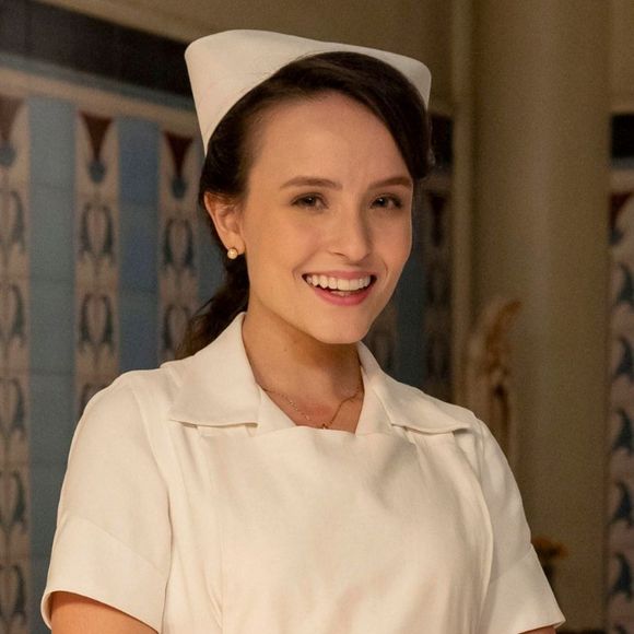 Personagem de Larissa Manoela em 'Êta Mundo Melhor!' é enfermeira.