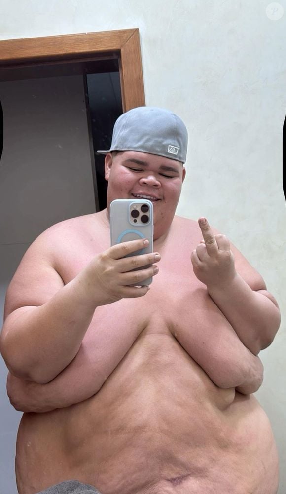 "Me sinto muito feliz e, ao mesmo tempo, muito triste pelos comentários negativos que recebo diariamente", disse Gordão da XJ em publicação