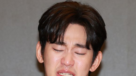 'O carma dele é merecido': Kim Soo-hyun é alvo de ataques após polêmica com Kim Sae-ron DESTRUIR 'Rainha das Lágrimas' em importante premiação