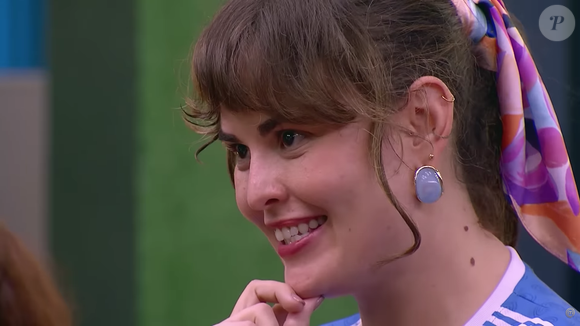 No episódio de estreia, Carla dividiu opiniões ao fazer um elogio a Helena Rizzo e chamar a chef de 'tesão'