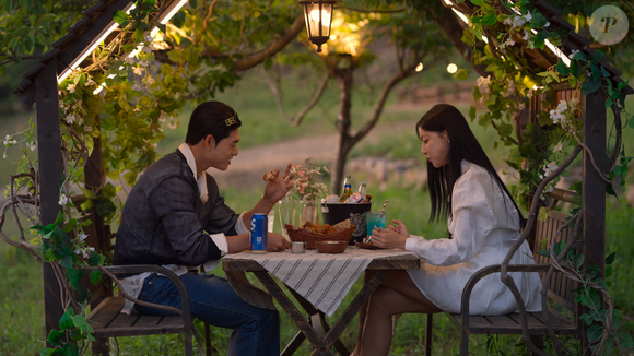 Um dos casais mais amados de 'Solteiros, Ilhados e Desesperados 5' é Song Seung-il e Kim Min-gee