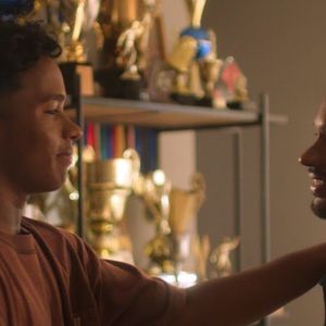 A relação entre Endrick e Douglas Sousa emocionou fãs ao ganhar destaque em uma campanha inspirada na trajetória de pai e filho construída muito antes da fama nos gramados
