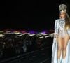 3. Homecoming: A Film by Beyoncé (2019) – Netflix - Este documentário-concerto oferece um olhar íntimo sobre a histórica apresentação de Beyoncé no Coachella 2018. Com direção da própria artista, o filme destaca a cultura das universidades historicamente negras dos EUA e conta com participações de Jay-Z, Solange e Destiny’s Child.