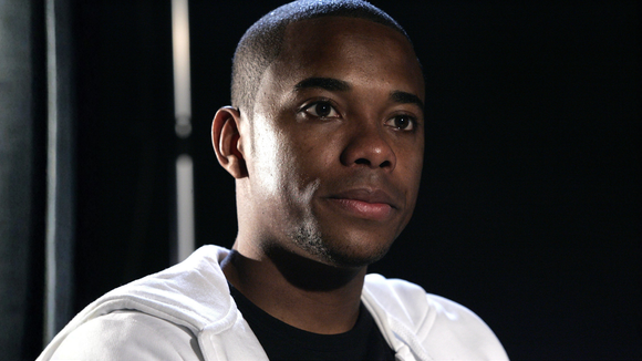 'Não quer ser interpretado na 2ª temporada de Tremembé': condenado por estupro, Robinho deixa 'prisão dos famosos' e web ironiza