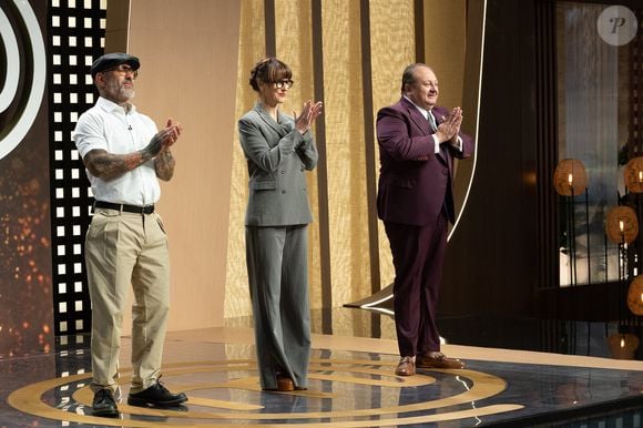 Jurados do MasterChef Celebridades avaliam prova de confeitaria comandada pelo chef convidado Diego Lozano; decisão final gerou questionamentos sobre critérios usados na eliminação