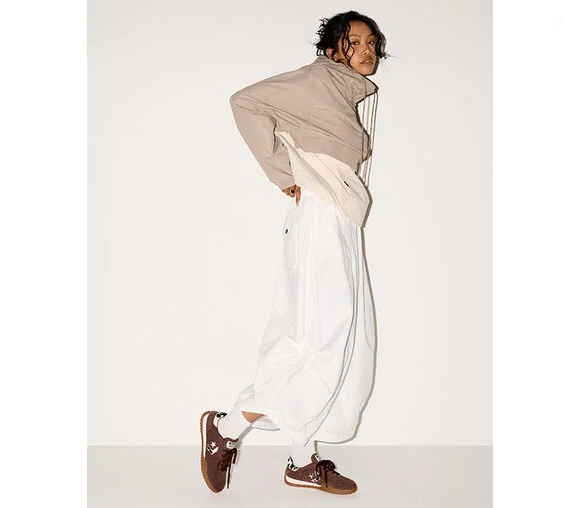 Por serem de uma cor verdadeiramente neutra, estes Converse combinam com tudo no nosso guarda-roupa