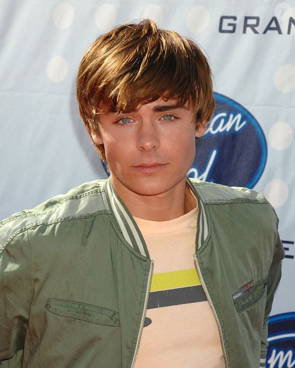 2007: olhos azuis de Zac Efron eram destaque em qualquer aparição pública do ator