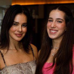 Vera Viel e a filha mais velha, Clara Faro, foram a evento de Páscoa em 13 de abril de 2025