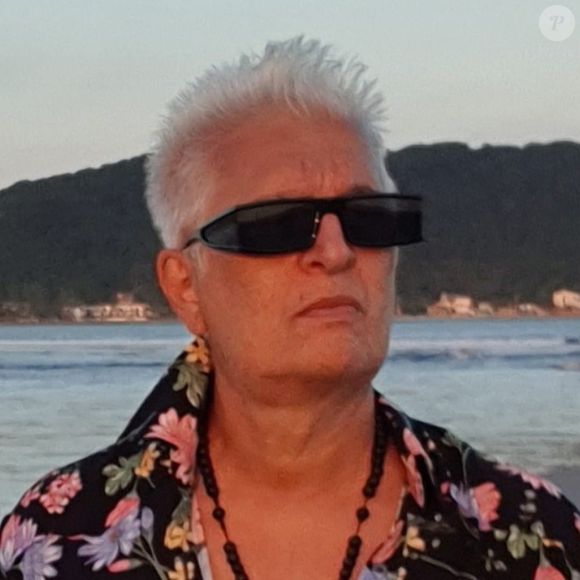 Ney Inácio conta que, sempre que era chamado ao palco, o sonoplasta colocava a música ‘Pavão Misterioso’, de Ney Matogrosso, para tocar