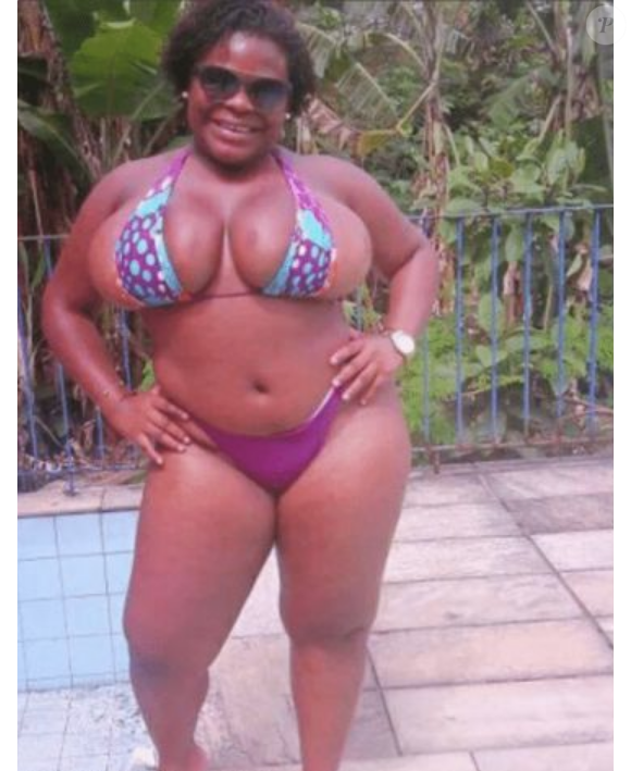 Em fotos antigas de biquíni, Jojo Todynho, cujo nome é Jordana, destacava seu corpo e seios fartos