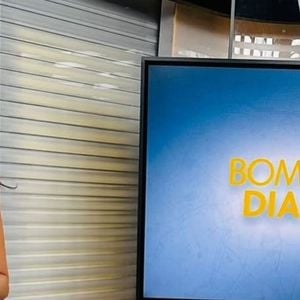 Sabina Simonato é apresentadora do 'Bom Dia Sábado', jornal com custo elevado e não dá o retorno em dinheiro que a Globo esperava