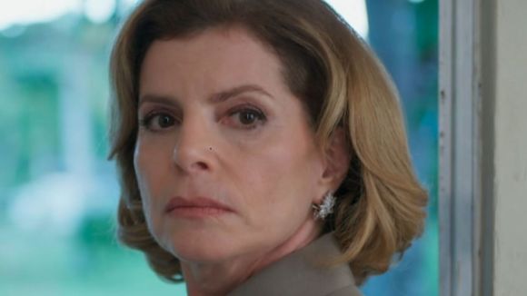 Resumo ESPECIAL de 'Vale Tudo' (6 a 11 de outubro): Morte de Odete Roitman cheia de mistérios! Velório tem tensão no ar e Leonardo corre risco de vida