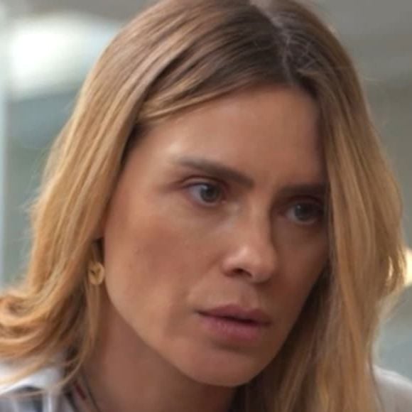 "Se nessa versão a Odete virasse, sei lá, amante do Marco Aurélio, eu acho que a Leila poderia matar por amor ao Marco Aurélio. Mas, do jeito que as coisas se encaminharam, eu realmente não vejo. Se ela for assassina, vai ser uma surpresa", disse Carolina Dieckmmann