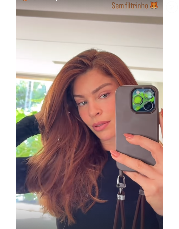 Aos 43 anos, Grazi Massafera é dona de cabelo longo ruivo poderoso