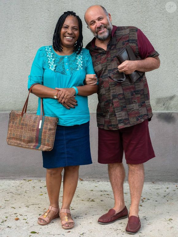 Bem diferente do seu antigo visual, o ator interpreta Célio em 'Três Graças', um folgado que busca emprego