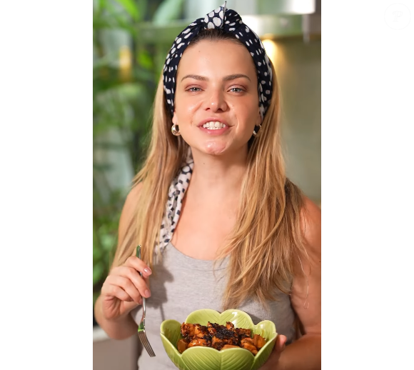 O que Milena Toscano faz hoje? Ex-atriz da Globo se dedica a vídeos de culinária com postagens nas redes sociais