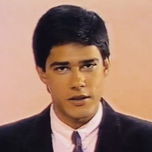 Fotos antigas de William Bonner mostram que jornalista sempre foi um galã de primeira categoria