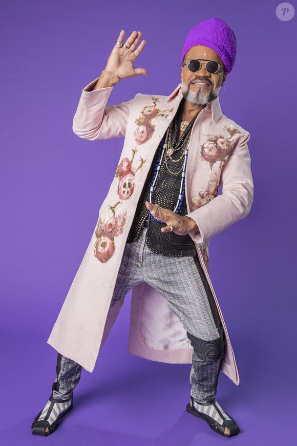 Carlinhos Brown faz parceria com a cantora Simone em música para o carnaval de 2026