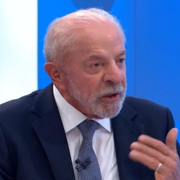 A sabatina de Lula com Renata Lo Prete provocou reações no X. Além de comentar as respostas do presidente, internautas compararam a entrevista com a realizada por César Tralli e Renata Vasconcellos no primeiro turno