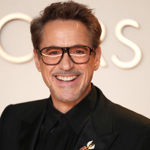 Aos 61 anos, Robert Downey Jr. tem uma carreira marcada por personagens memoráveis e uma retomada de sucesso em Hollywood
